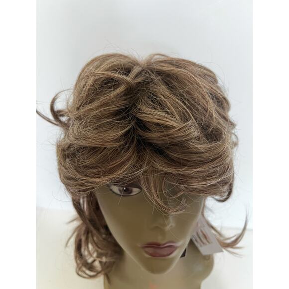 Layered Shoulder Length Women's Wig Bangs Premium Synthetic Hair dark Blonde - Picture 3 of 16